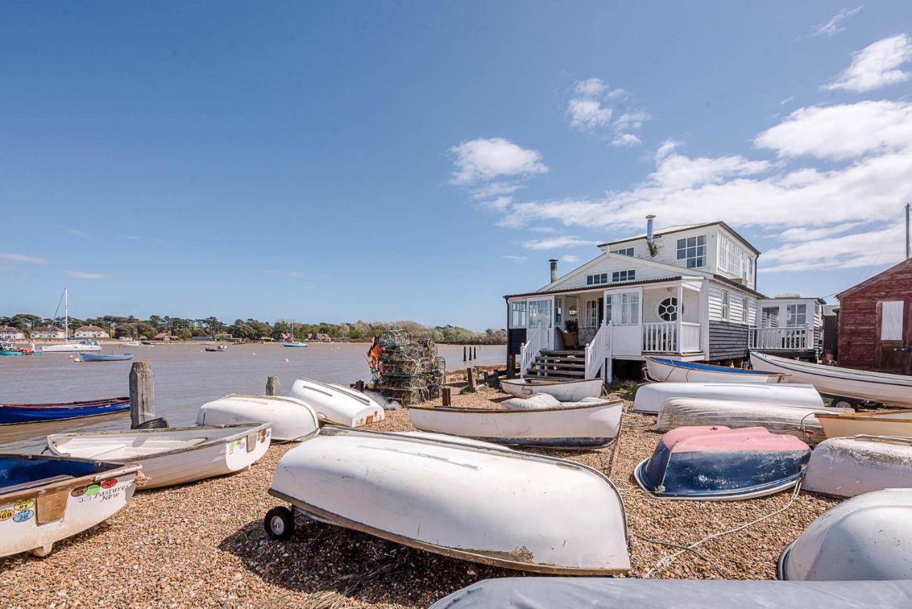 The Boathouse In Felixstowe Ferry - Stunning Waterfront Property Экстерьер фото