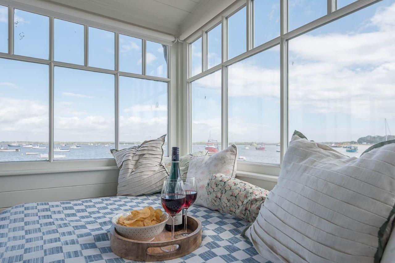 The Boathouse In Felixstowe Ferry - Stunning Waterfront Property Экстерьер фото